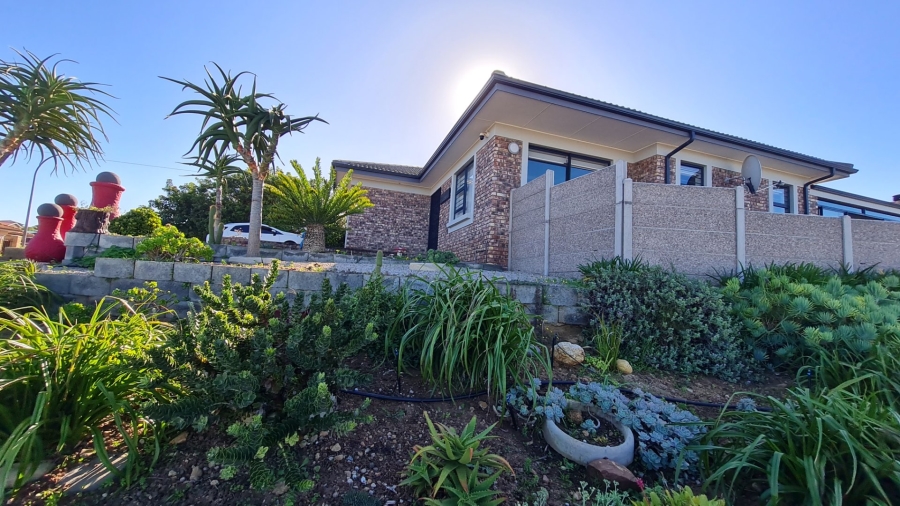 3 Bedroom Property for Sale in Dana Bay Western Cape